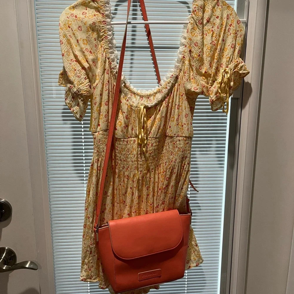 Vera Bradley orange purse - Picture 6 of 6